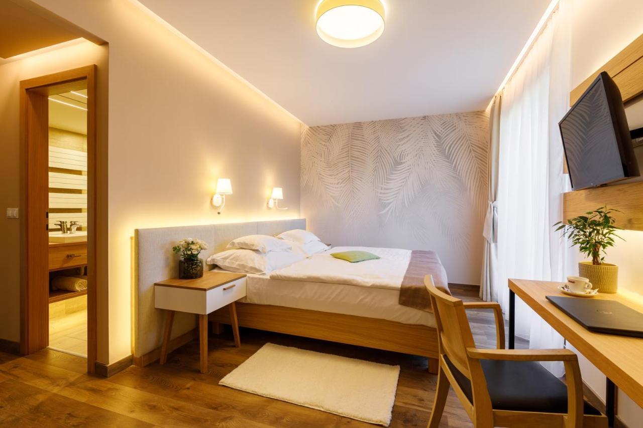 Hotel Historia Malomkert Veszprém Exteriör bild