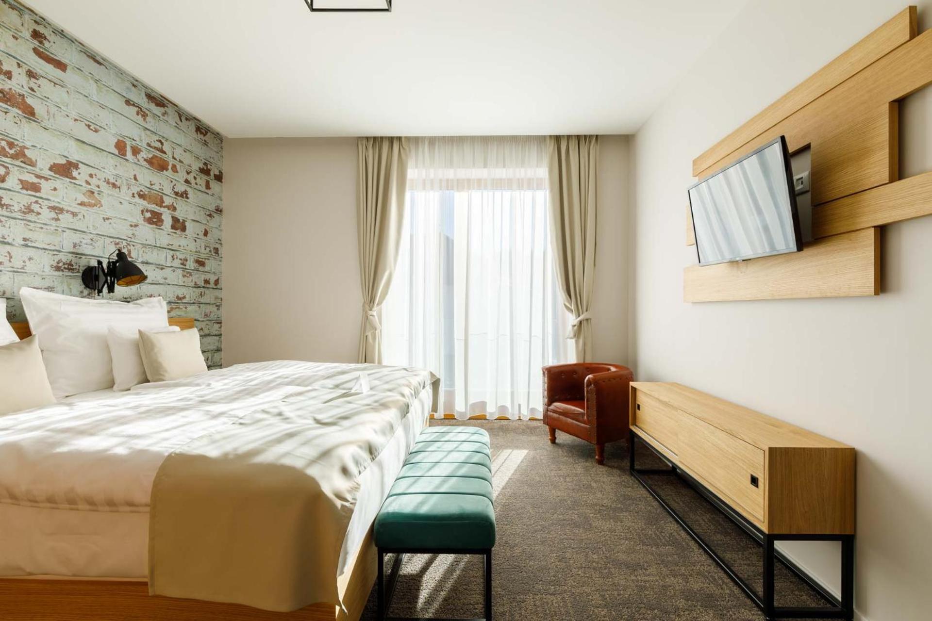 Hotel Historia Malomkert Veszprém Exteriör bild