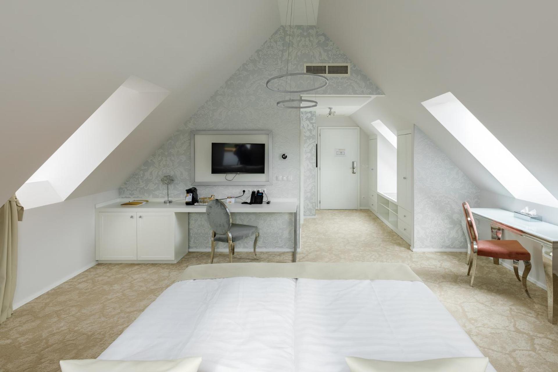 Hotel Historia Malomkert Veszprém Exteriör bild